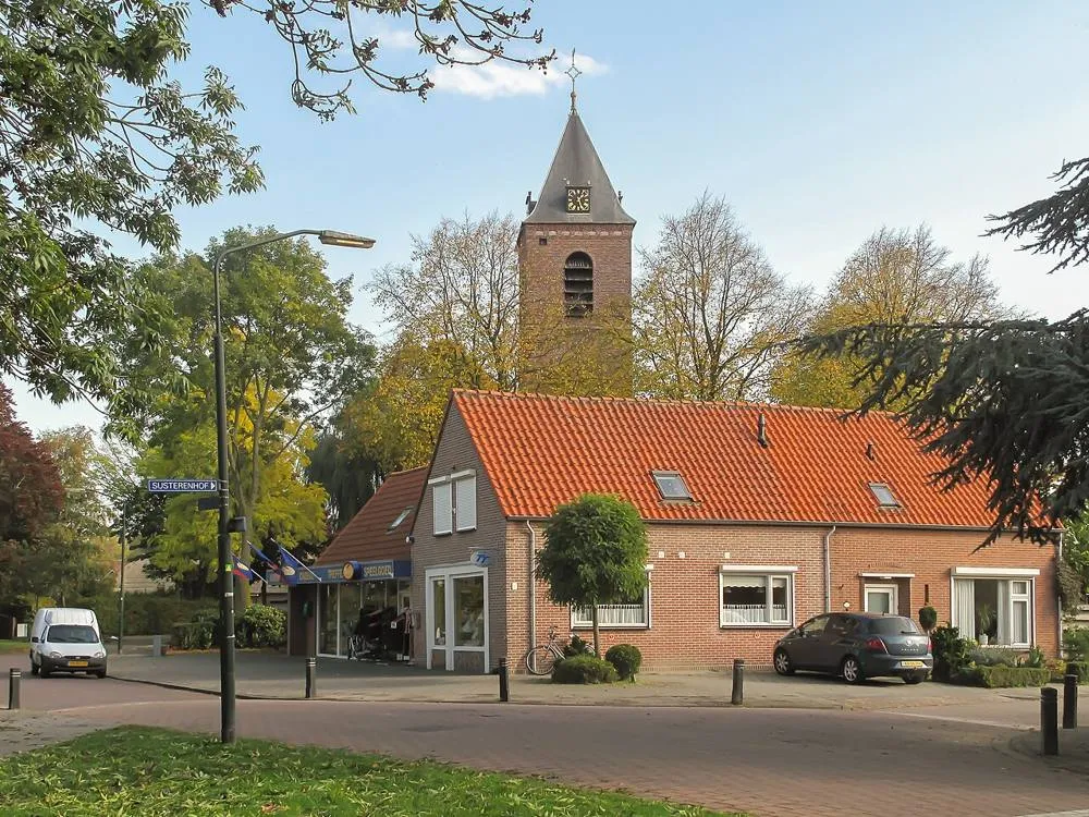 Genderen: Genderen, de NHkerk RM6817 in straatzicht positie1 foto2 2012-10-22 13.24